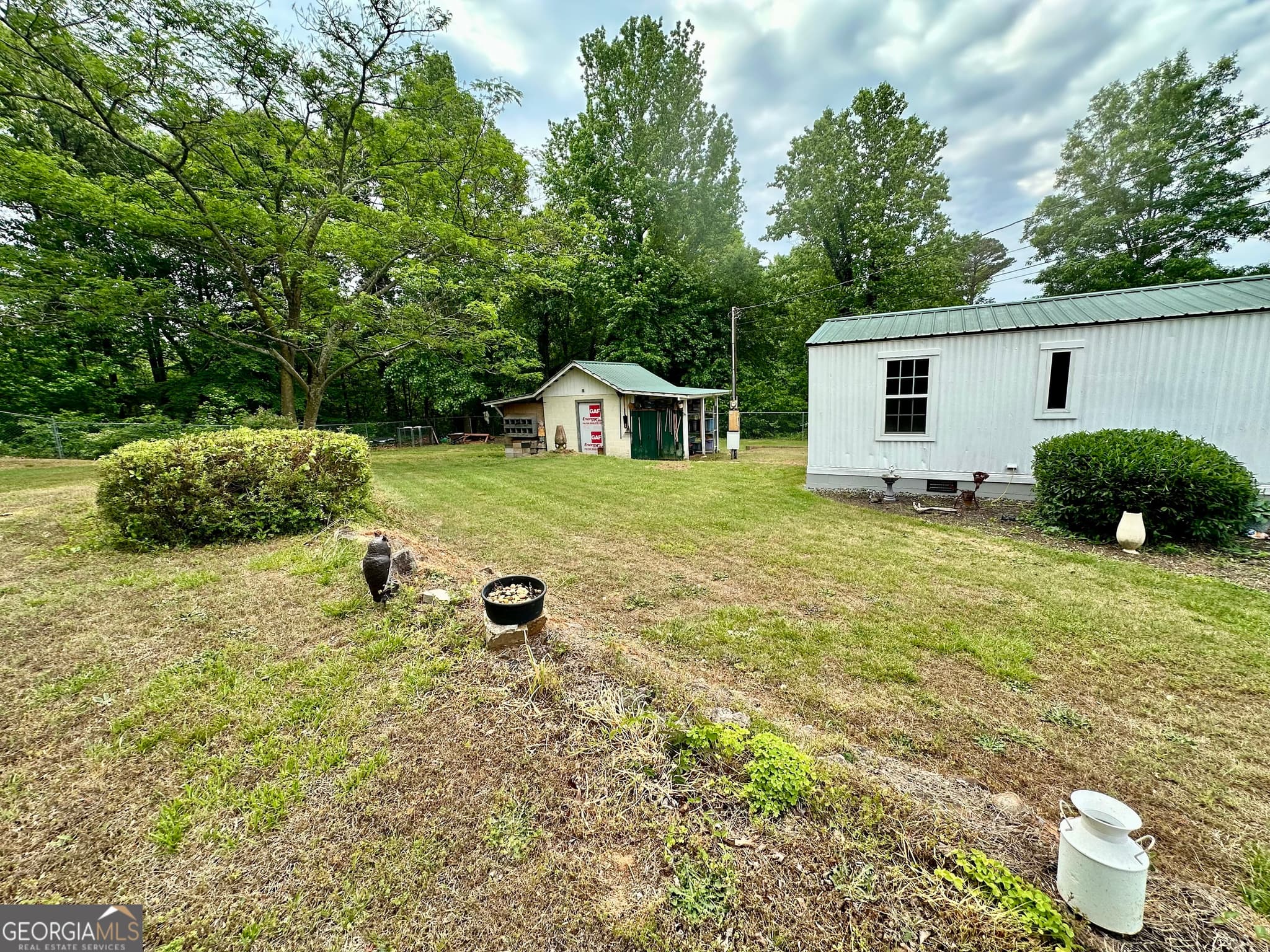 2 bedroom, 1 bathroom, 900 sq ft manufactured home,single family residence for sale at 7315 Wits End Drive, Gainesville, GA 30506 — photo 5