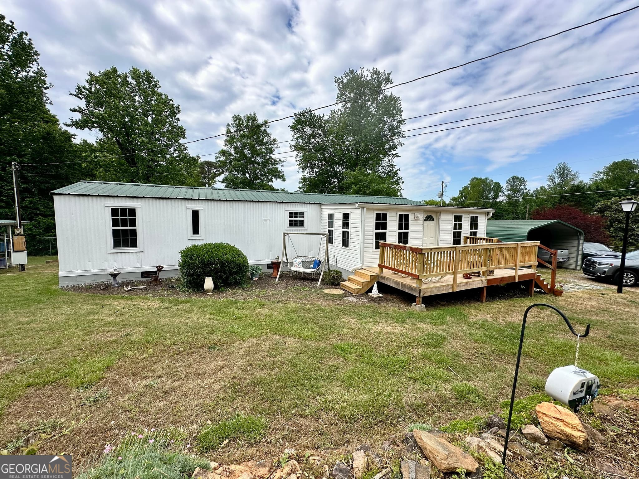 2 bedroom, 1 bathroom, 900 sq ft manufactured home,single family residence for sale at 7315 Wits End Drive, Gainesville, GA 30506 — photo 4