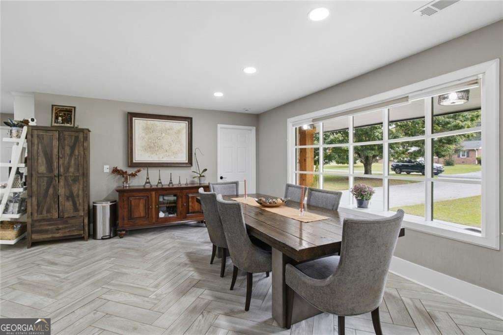 4 bedroom, 3 bathroom, 2,027 sq ft single family residence for sale at 261 Lendon Lane, Lawrenceville, GA 30043 — photo 5