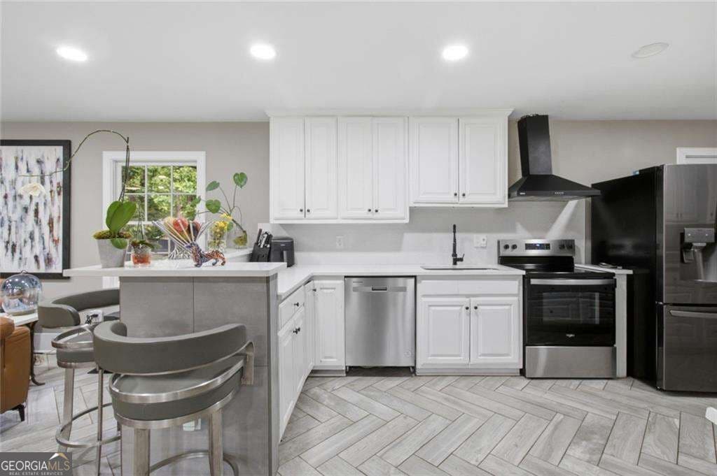 4 bedroom, 3 bathroom, 2,027 sq ft single family residence for sale at 261 Lendon Lane, Lawrenceville, GA 30043 — photo 8