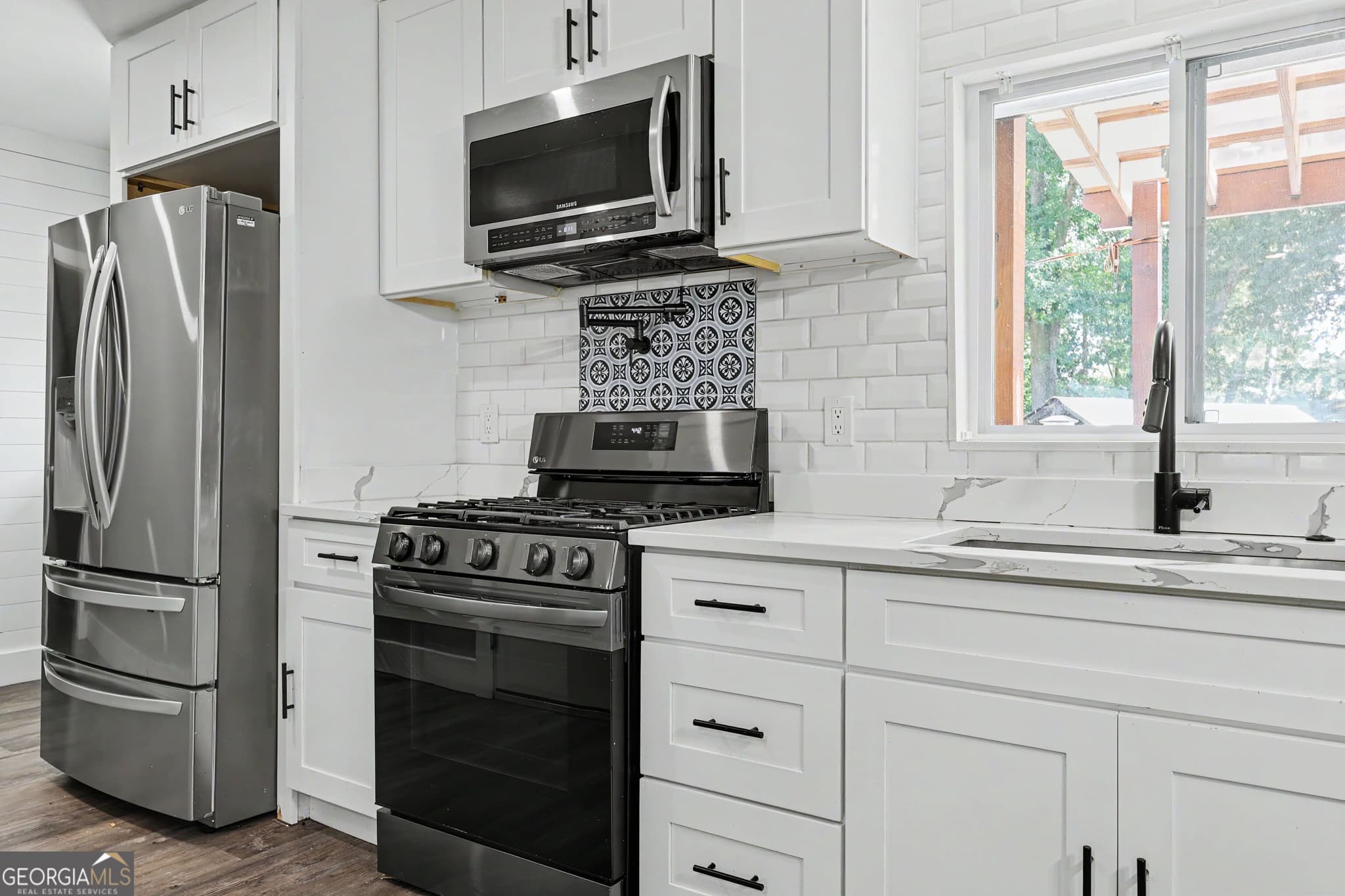 3 bedroom, 2 bathroom, 1,752 sq ft single family residence for sale at 91 Denna Place, Alpharetta, GA 30009 — photo 6
