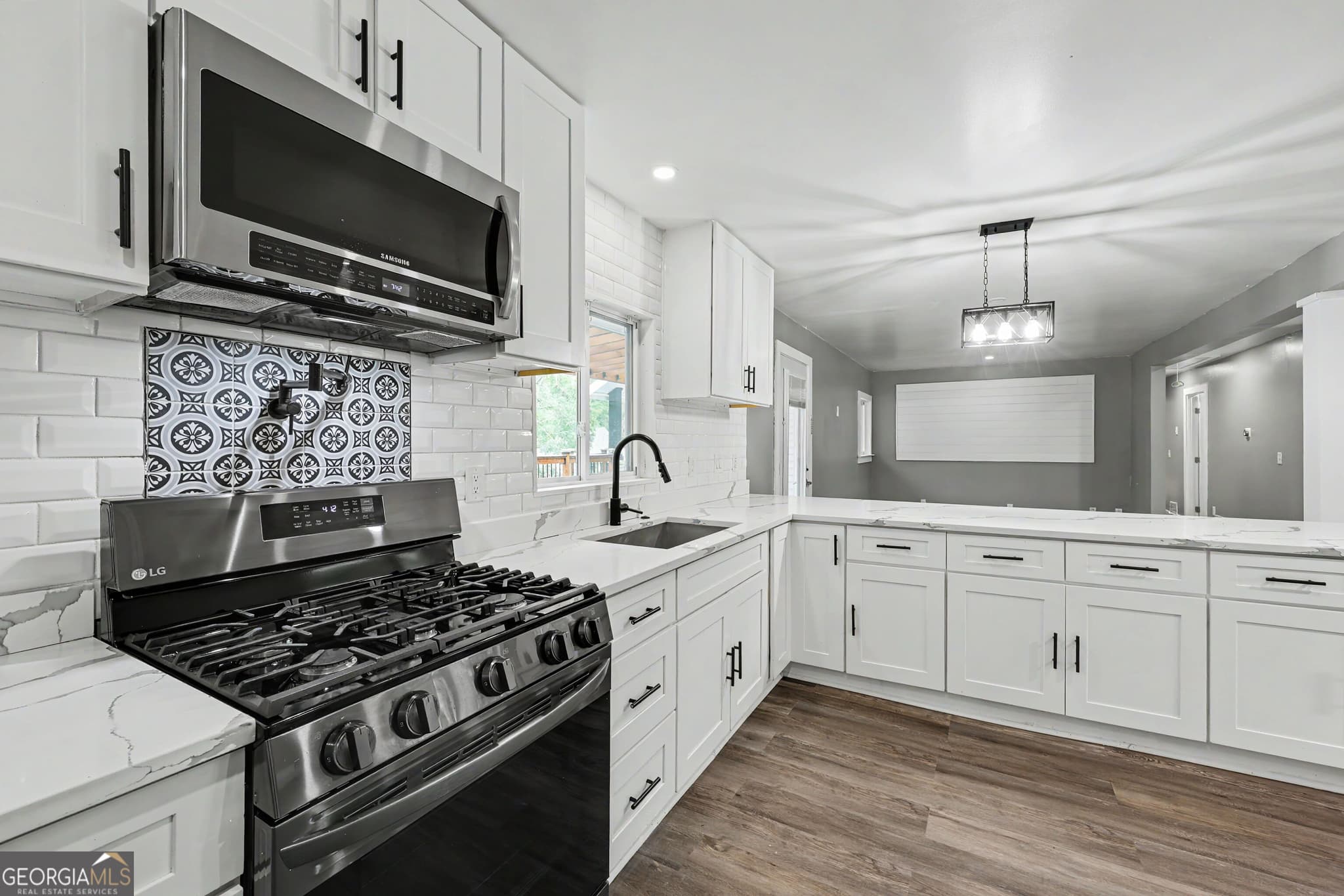 3 bedroom, 2 bathroom, 1,752 sq ft single family residence for sale at 91 Denna Place, Alpharetta, GA 30009 — photo 5