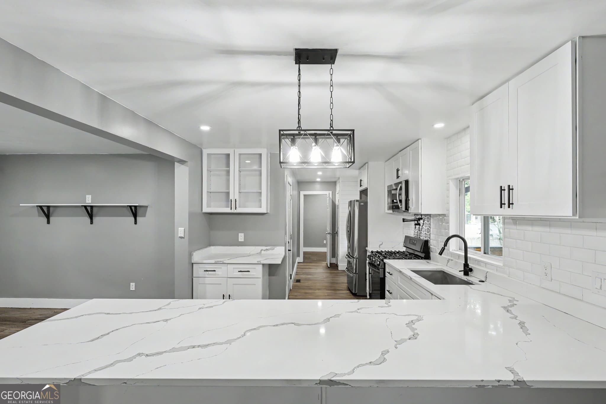 3 bedroom, 2 bathroom, 1,752 sq ft single family residence for sale at 91 Denna Place, Alpharetta, GA 30009 — photo 8