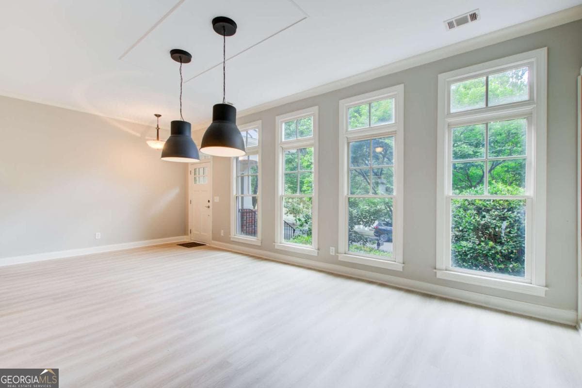 4 bedroom, 2.5 bathroom, 3,049 sq ft townhouse for sale at 12541 Danesfeld Drive, Milton, GA 30004 — photo 5