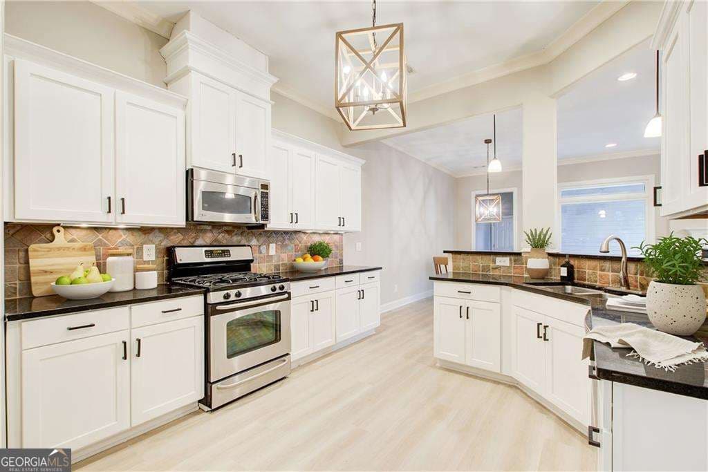 4 bedroom, 2.5 bathroom, 3,049 sq ft townhouse for sale at 12541 Danesfeld Drive, Milton, GA 30004 — photo 9
