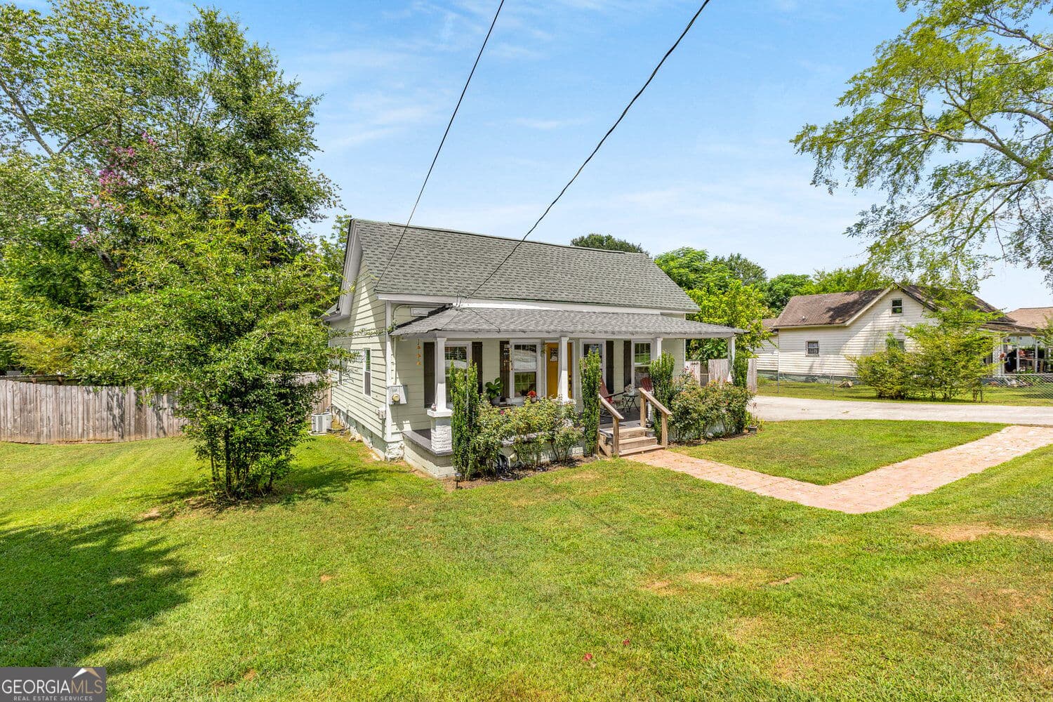 2 bedroom, 2 bathroom, 998 sq ft single family residence for sale at 1782 Green Street, Conyers, GA 30012 — photo 2