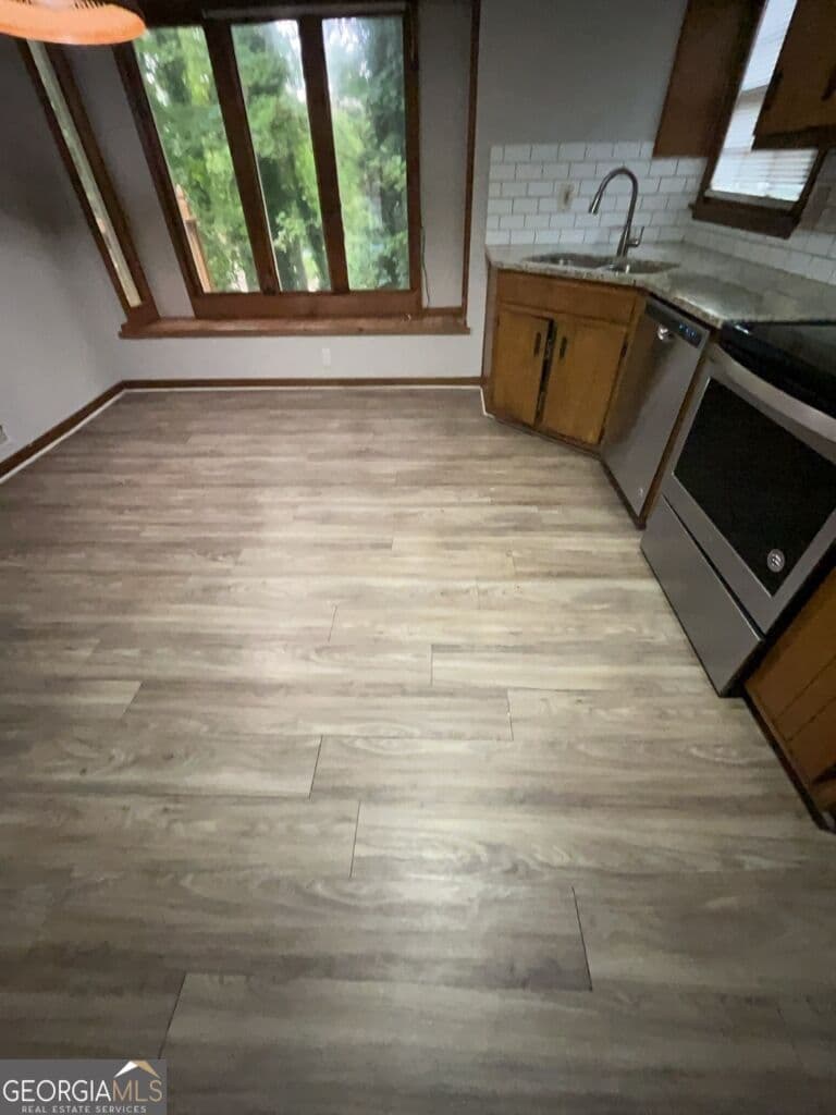 3 bedroom, 2.5 bathroom, 2,100 sq ft single family residence for rent at 3665 Scotts Mill Run, Peachtree Corners, GA 30096 for $2,250 a month — photo 6