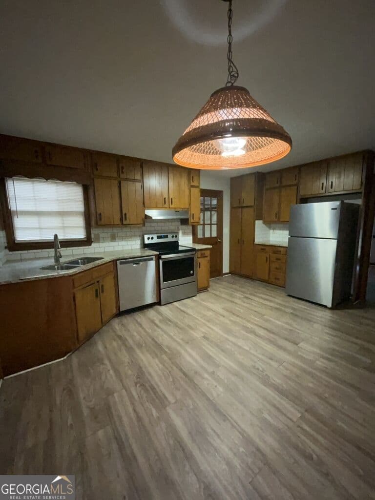 3 bedroom, 2.5 bathroom, 2,100 sq ft single family residence for rent at 3665 Scotts Mill Run, Peachtree Corners, GA 30096 for $2,250 a month — photo 4