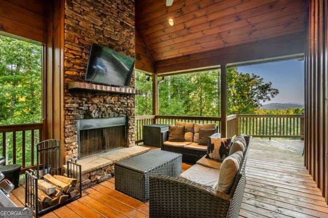 4 bedroom, 3.5 bathroom, 3,594 sq ft cabin,single family residence for sale at 34 Highland Forest Trail, Morganton, GA 30560 — photo 4