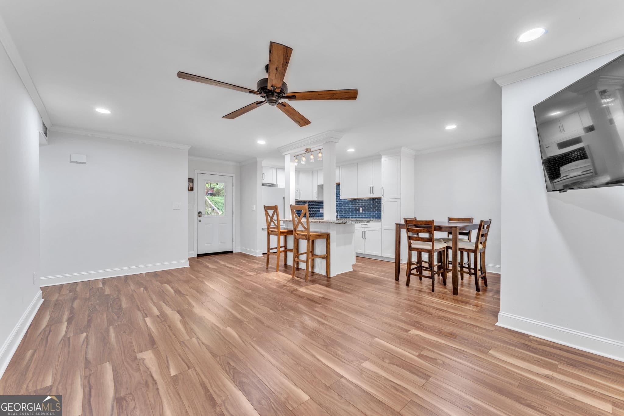 3 bedroom, 2 bathroom, 1,136 sq ft condominium under contract at 12B Hartwell Villas, Anderson, SC 29626 — photo 7