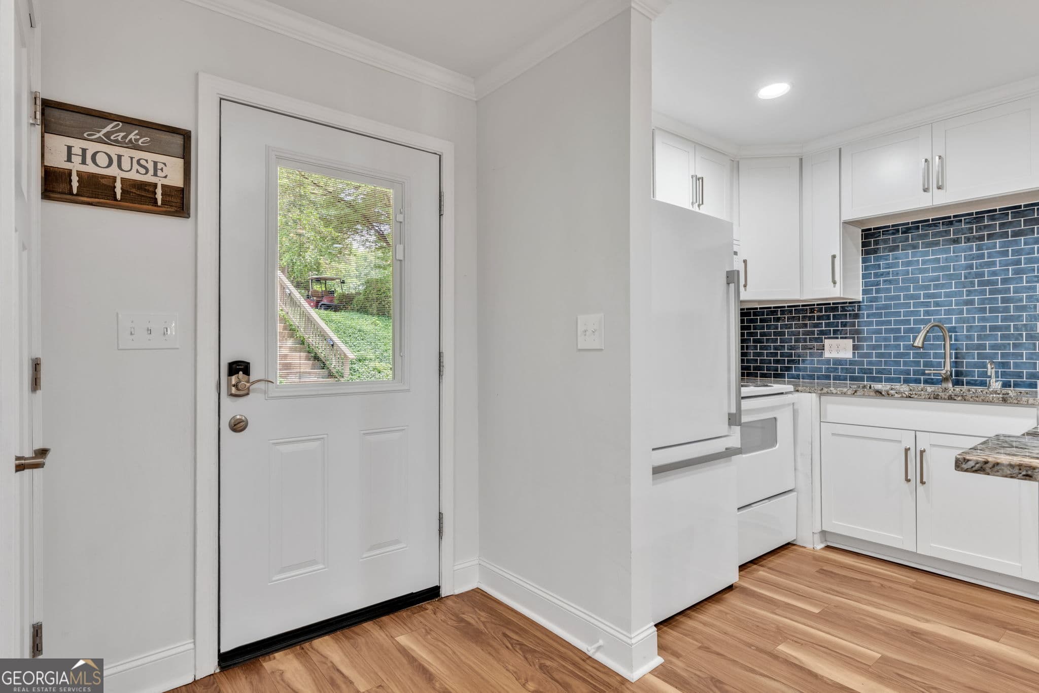 3 bedroom, 2 bathroom, 1,136 sq ft condominium under contract at 12B Hartwell Villas, Anderson, SC 29626 — photo 4