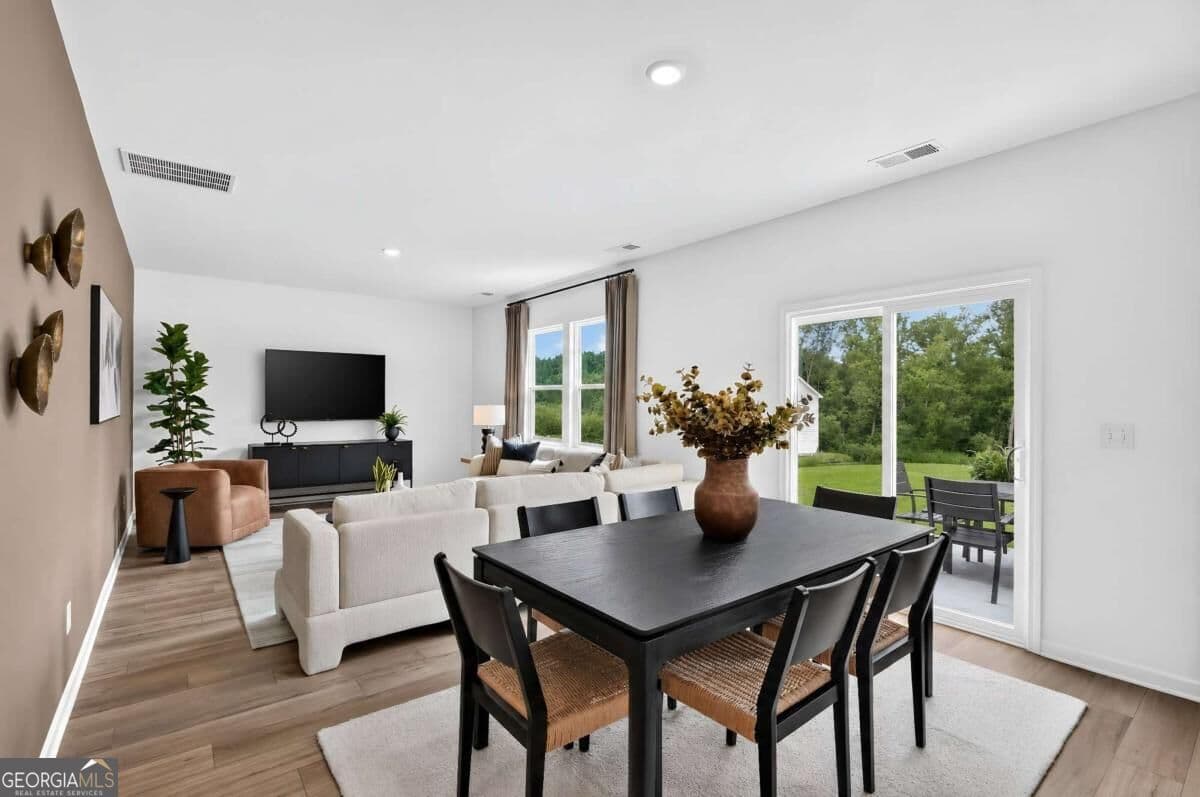4 bedroom, 2.5 bathroom, 1,809 sq ft single family residence for sale at 15 Shawnee Drive, Rome, GA 30161 — photo 4
