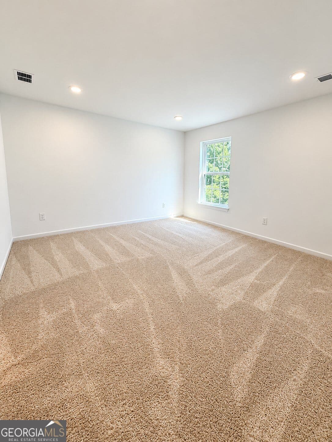4 bedroom, 2.5 bathroom, 3,100 sq ft single family residence for sale at 533 Traminer Way, Braselton, GA 30517 — photo 9