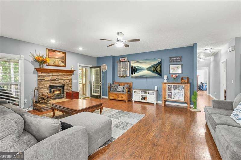 3 bedroom, 2.5 bathroom, 2,135 sq ft single family residence for sale at 560 Mccready Drive, Dallas, GA 30157 — photo 3