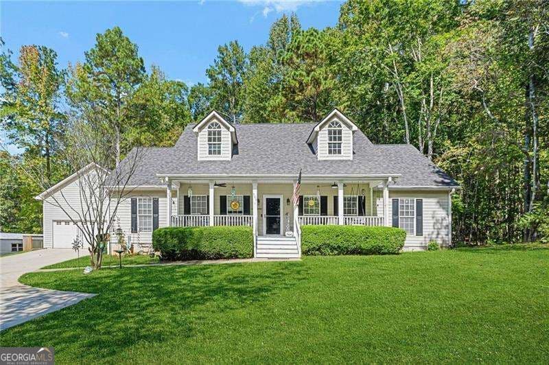 3 bedroom, 2.5 bathroom, 2,135 sq ft single family residence for sale at 560 Mccready Drive, Dallas, GA 30157 — photo 1 of 20