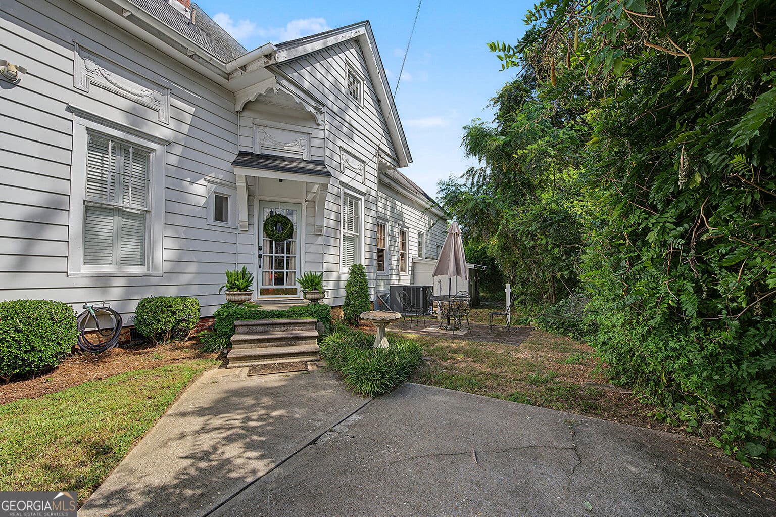 4 bedroom, 2.5 bathroom, 3,624 sq ft single family residence for sale at 433 Church Street, Dawson, GA 39842 — photo 4