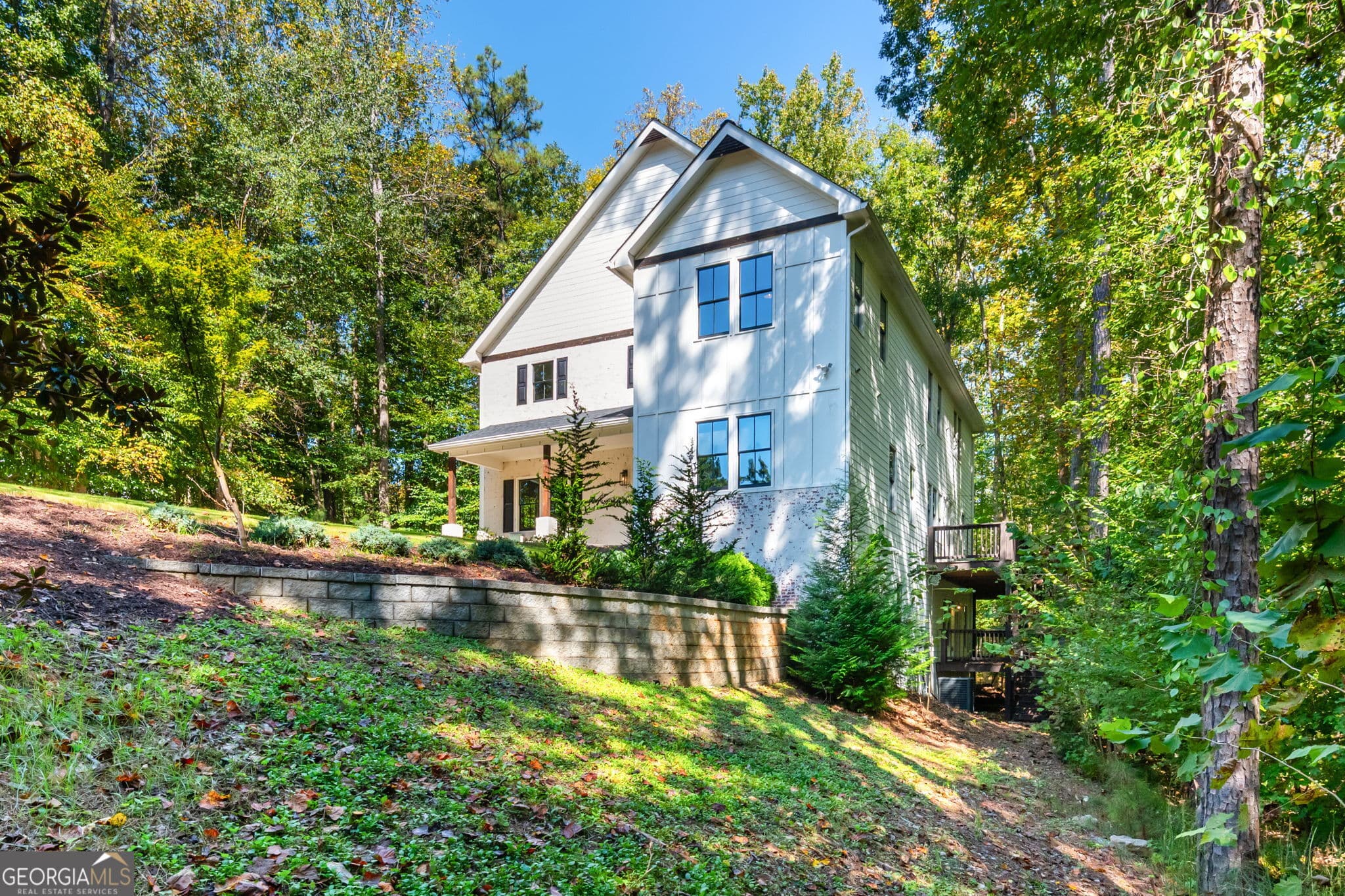 5 bedroom, 5.5 bathroom, 6,513 sq ft single family residence for sale at 175 Gladwyne Ridge Drive, Milton, GA 30004 — photo 2