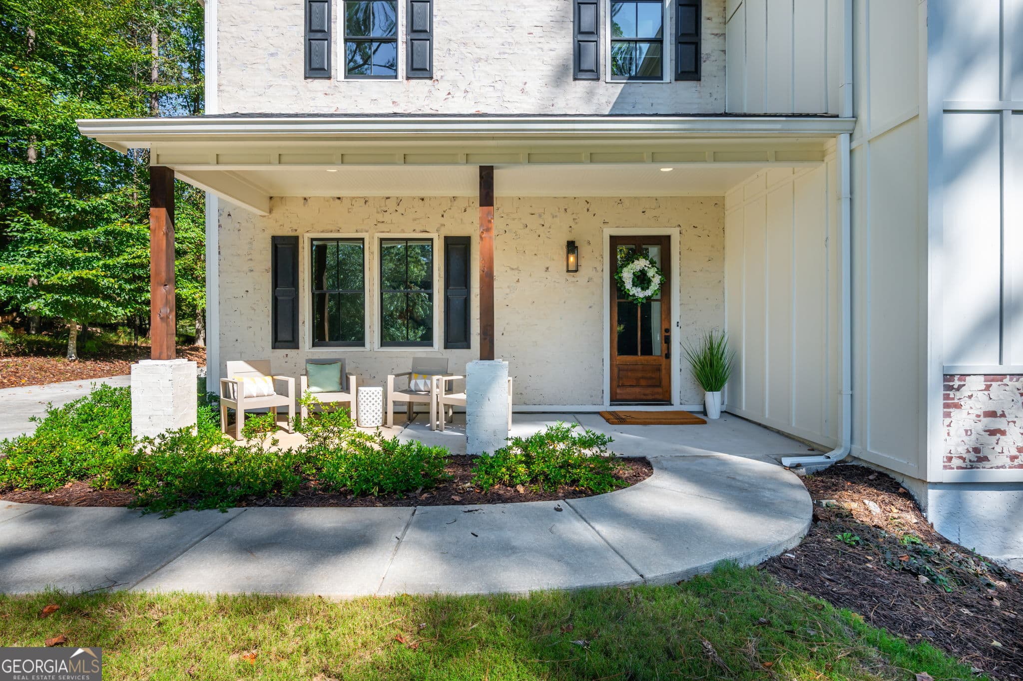 5 bedroom, 5.5 bathroom, 6,513 sq ft single family residence for sale at 175 Gladwyne Ridge Drive, Milton, GA 30004 — photo 3