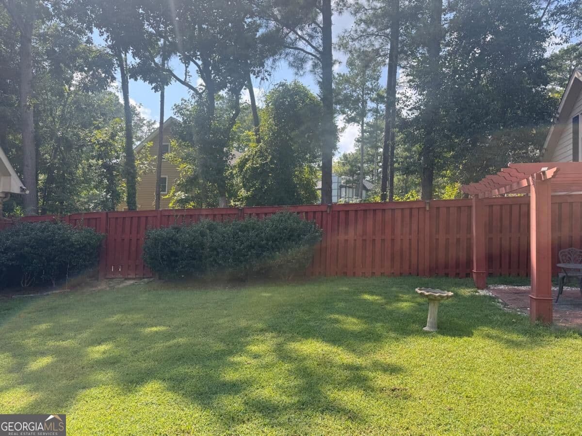 5 bedroom, 3 bathroom, 3,324 sq ft single family residence for sale at 290 Dix Lee On Drive, Fayetteville, GA 30214 — photo 7