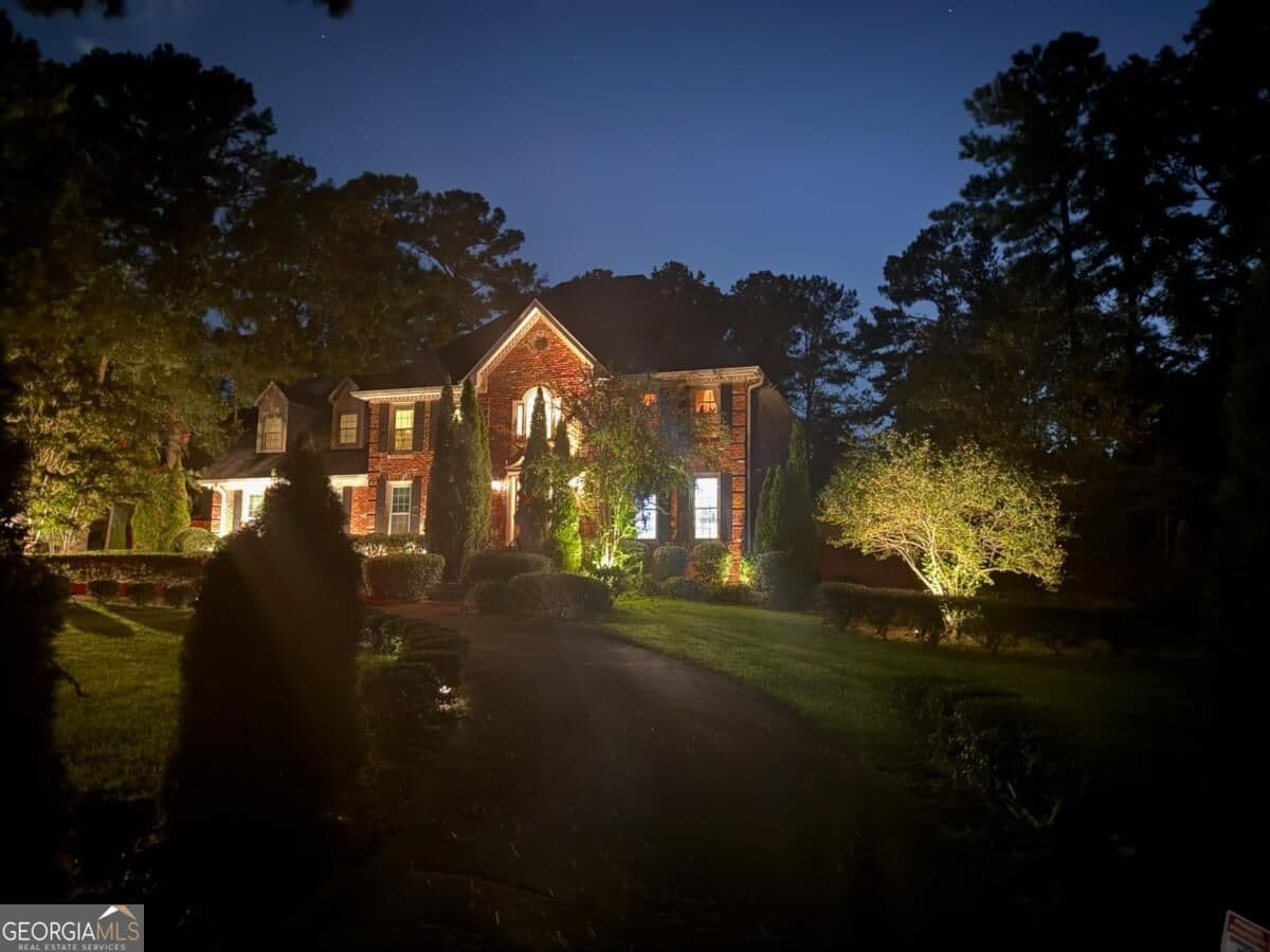 5 bedroom, 3 bathroom, 3,324 sq ft single family residence for sale at 290 Dix Lee On Drive, Fayetteville, GA 30214