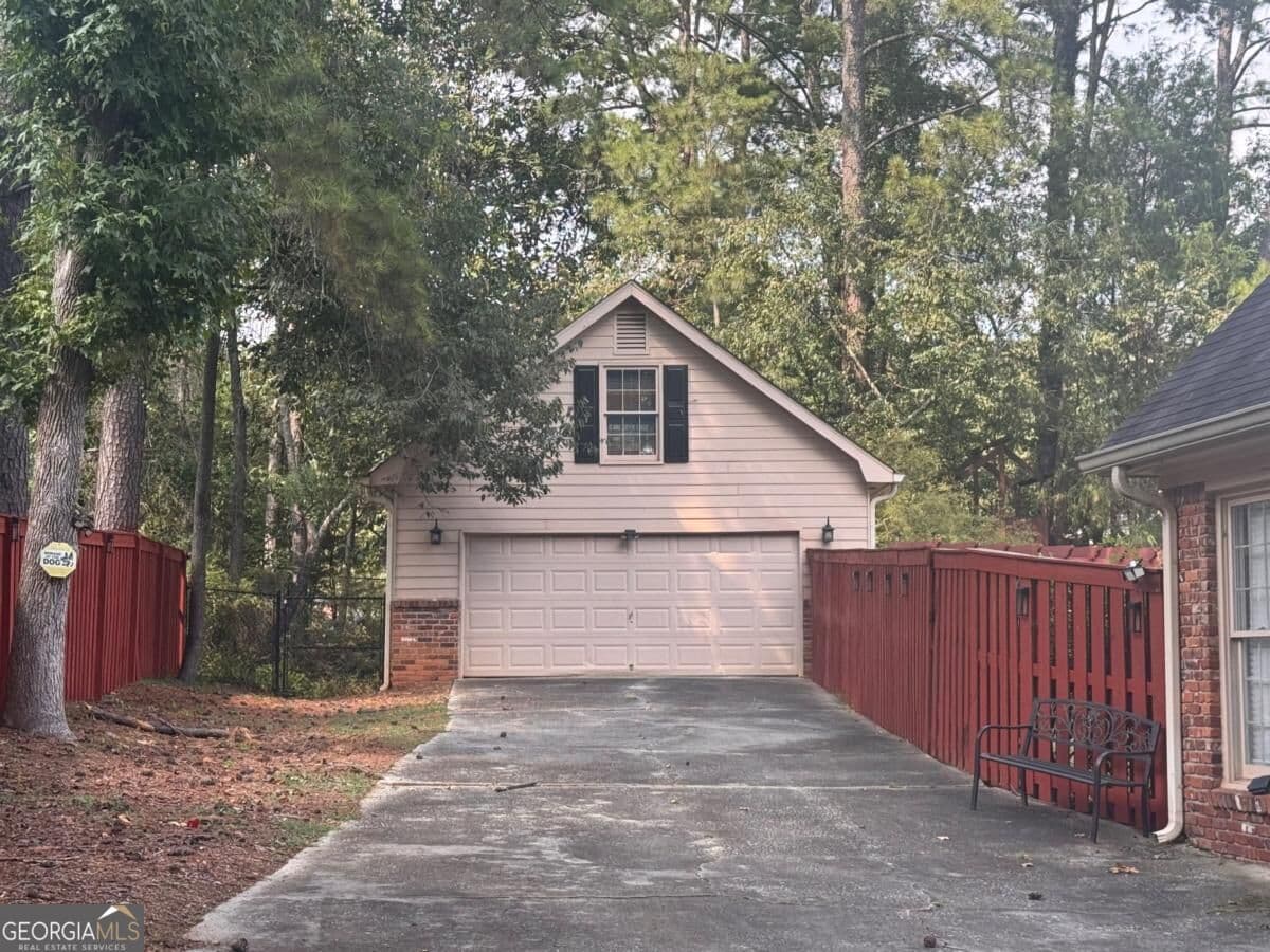 5 bedroom, 3 bathroom, 3,324 sq ft single family residence for sale at 290 Dix Lee On Drive, Fayetteville, GA 30214 — photo 8
