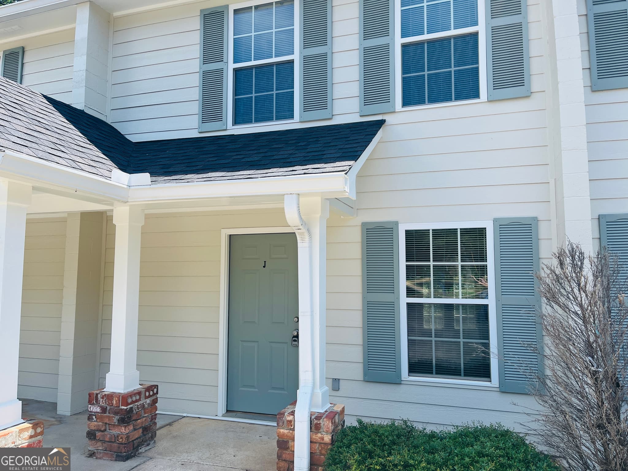2 bedroom, 1.5 bathroom, 1,044 sq ft quadruplex for rent at 605 Wilburn Avenue J, Lagrange, GA 30240 for $1,025 a month — photo 2