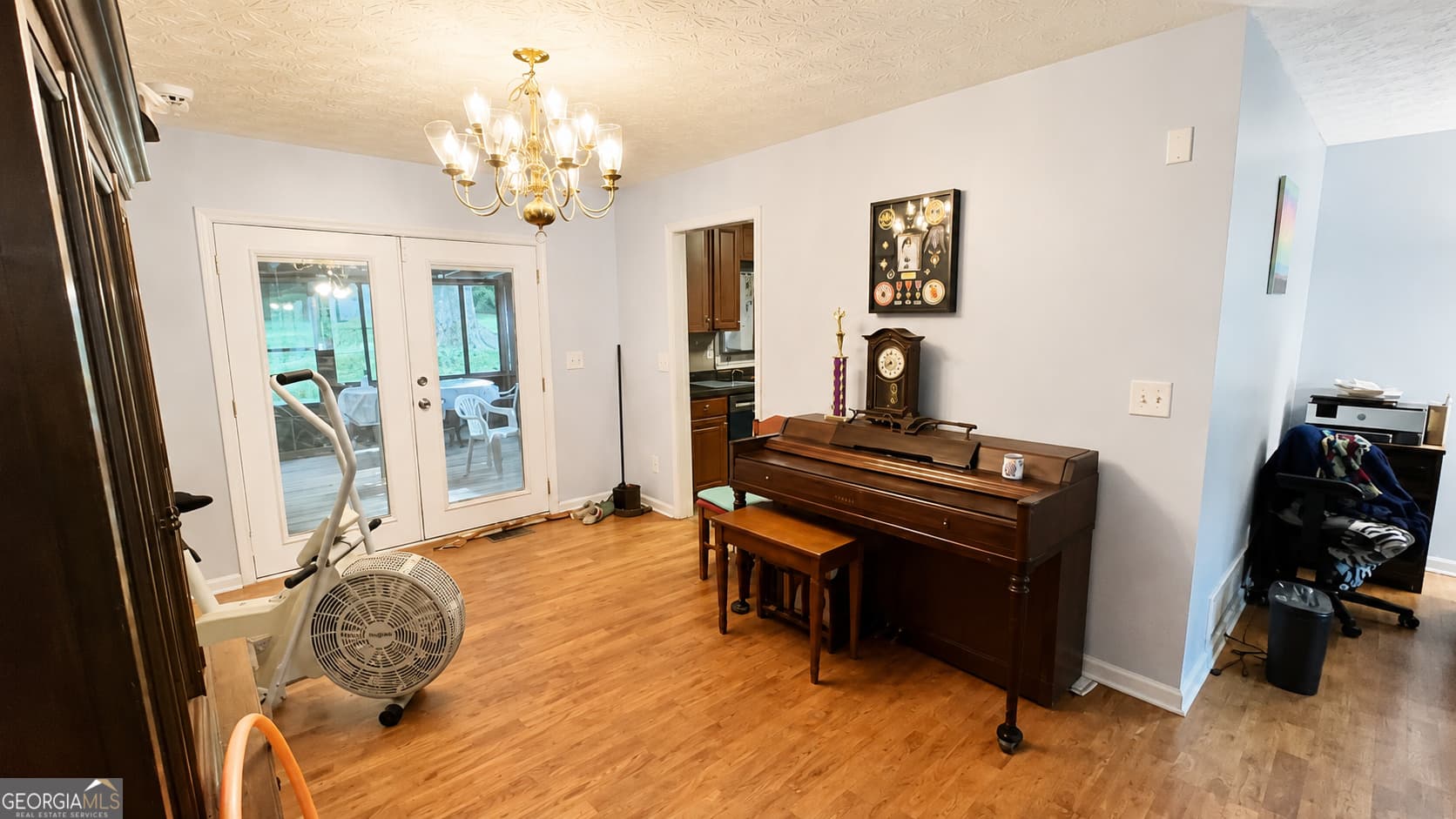3 bedroom, 2 bathroom, 1,842 sq ft single family residence for sale at 6679 Judy Lane, Riverdale, GA 30296 — photo 9
