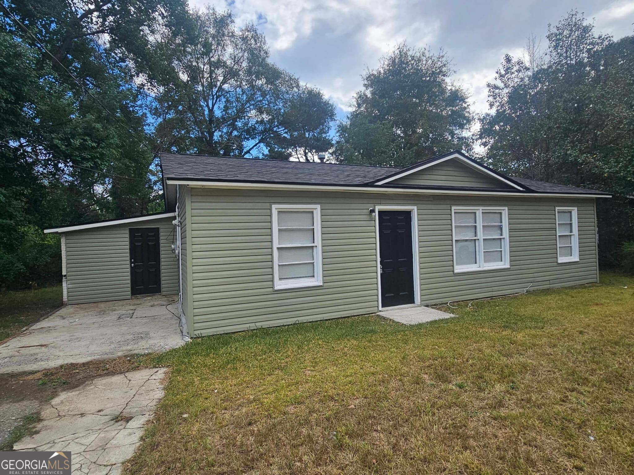 3 bedroom, 1 bathroom, 864 sq ft single family residence for rent at 2810 Jadan Place, Macon, GA 31206 for $1,195 a month — photo 2