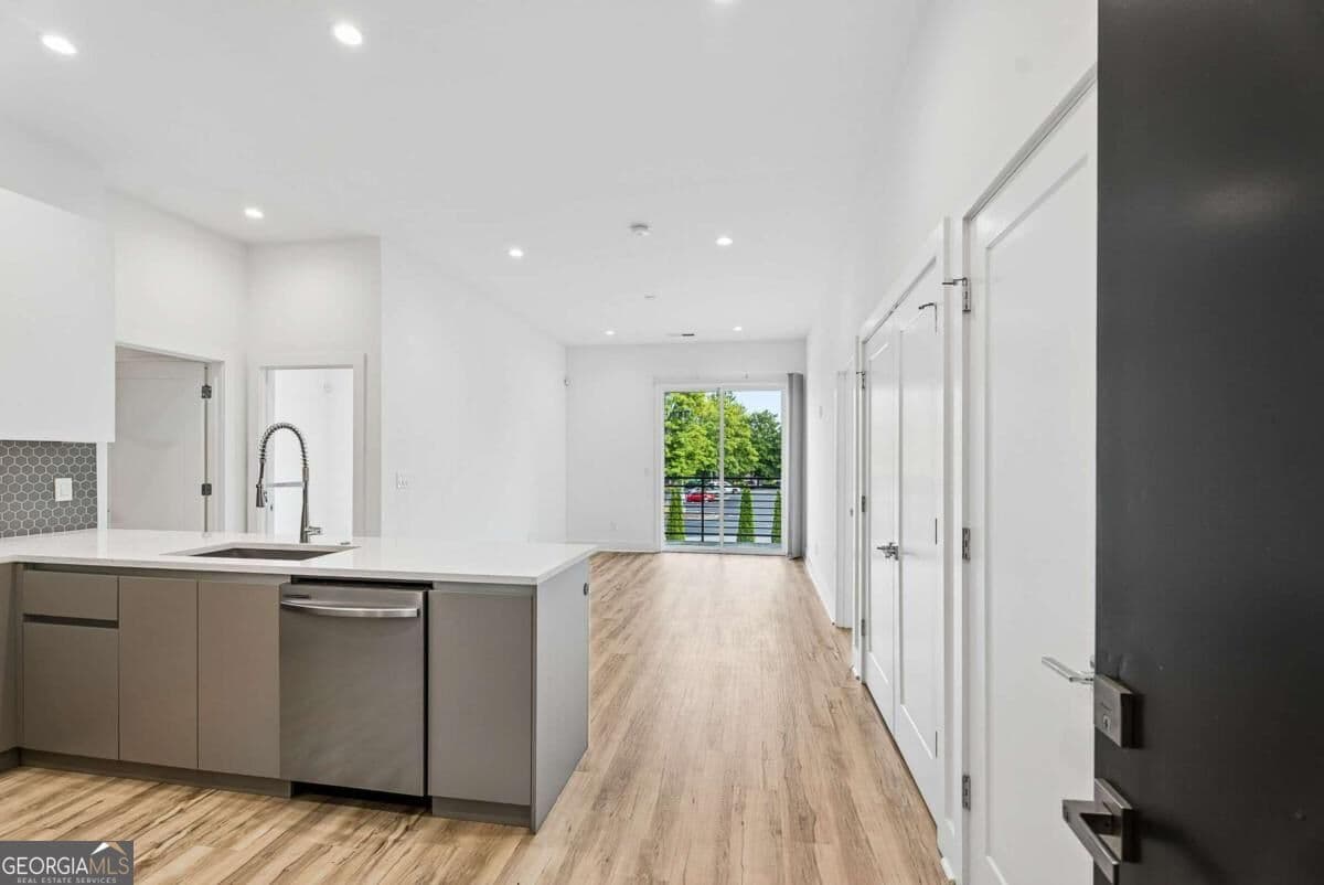 2 bedroom, 2 bathroom, 1,150 sq ft condominium for rent at 1155 Custer Avenue 202, Atlanta, GA 30316 for $2,000 a month — photo 4
