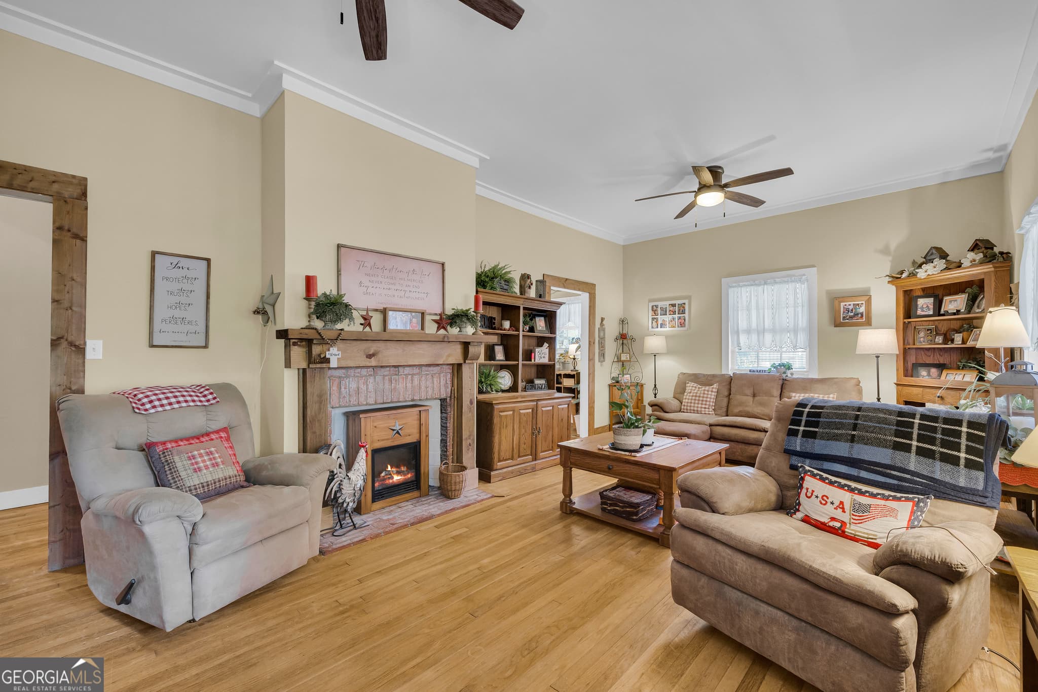 3 bedroom, 3 bathroom, 3,710 sq ft single family residence for sale at 104 Veazey Street, Union Point, GA 30669 — photo 3