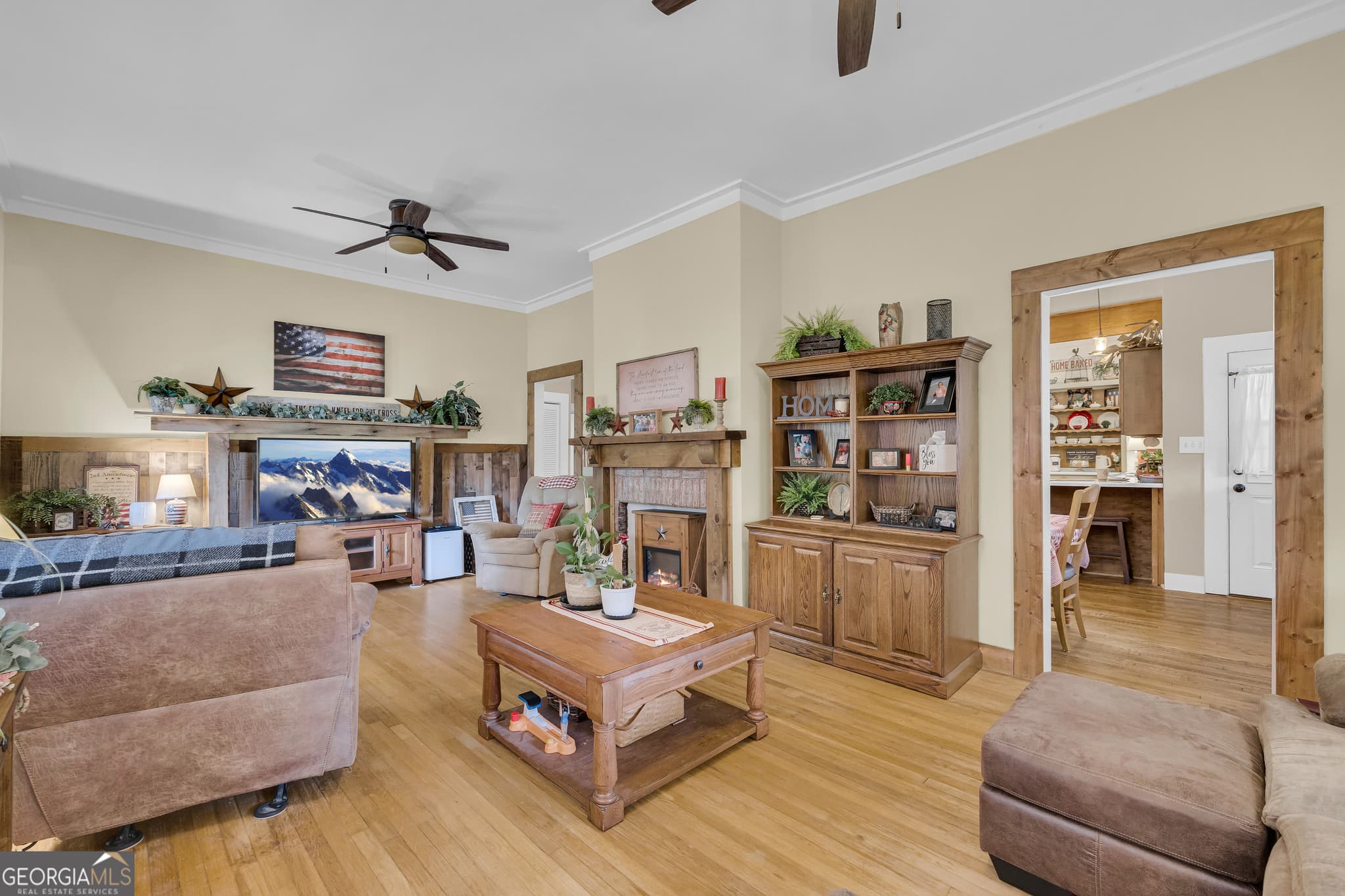 3 bedroom, 3 bathroom, 3,710 sq ft single family residence for sale at 104 Veazey Street, Union Point, GA 30669 — photo 5
