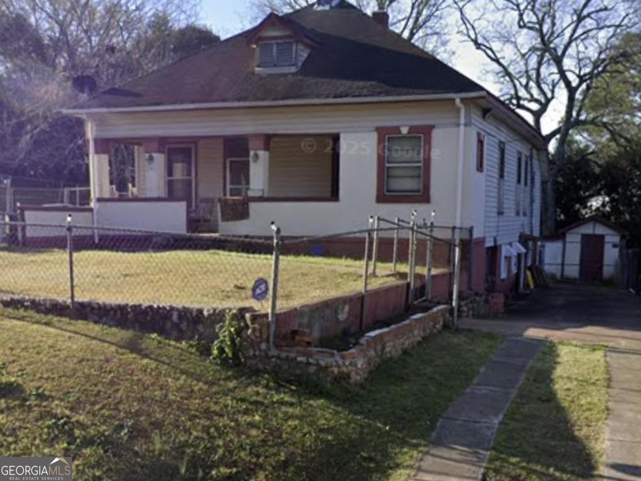 3 bedroom, 2 bathroom, 1,344 sq ft single family residence for sale at 347 Woolfolk Street, Macon, GA 31217 — photo 2