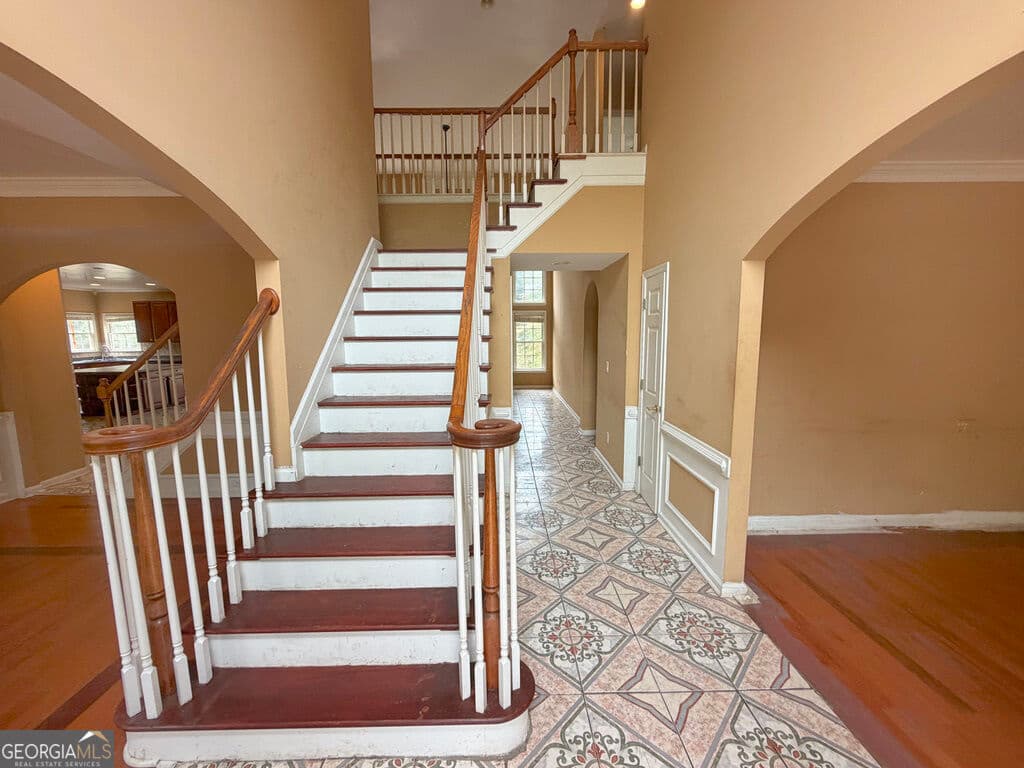 6 bedroom, 4.5 bathroom, 5,123 sq ft single family residence for sale at 6557 Norcliffe Drive, Stone Mountain, GA 30087 — photo 2
