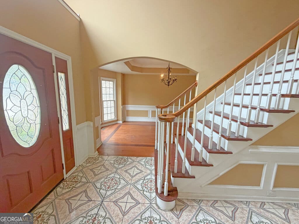 6 bedroom, 4.5 bathroom, 5,123 sq ft single family residence for sale at 6557 Norcliffe Drive, Stone Mountain, GA 30087 — photo 3