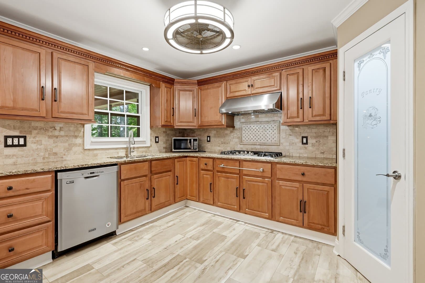 6 bedroom, 4.5 bathroom single family residence for sale at 2915 Capot Court, Snellville, GA 30039 — photo 9