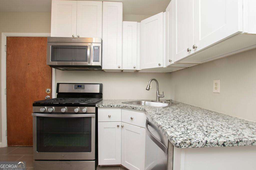 2 bedroom, 2 bathroom, 1,200 sq ft condominium for rent at 3660 Peachtree Road E4, Atlanta, GA 30319 for $1,450 a month — photo 2