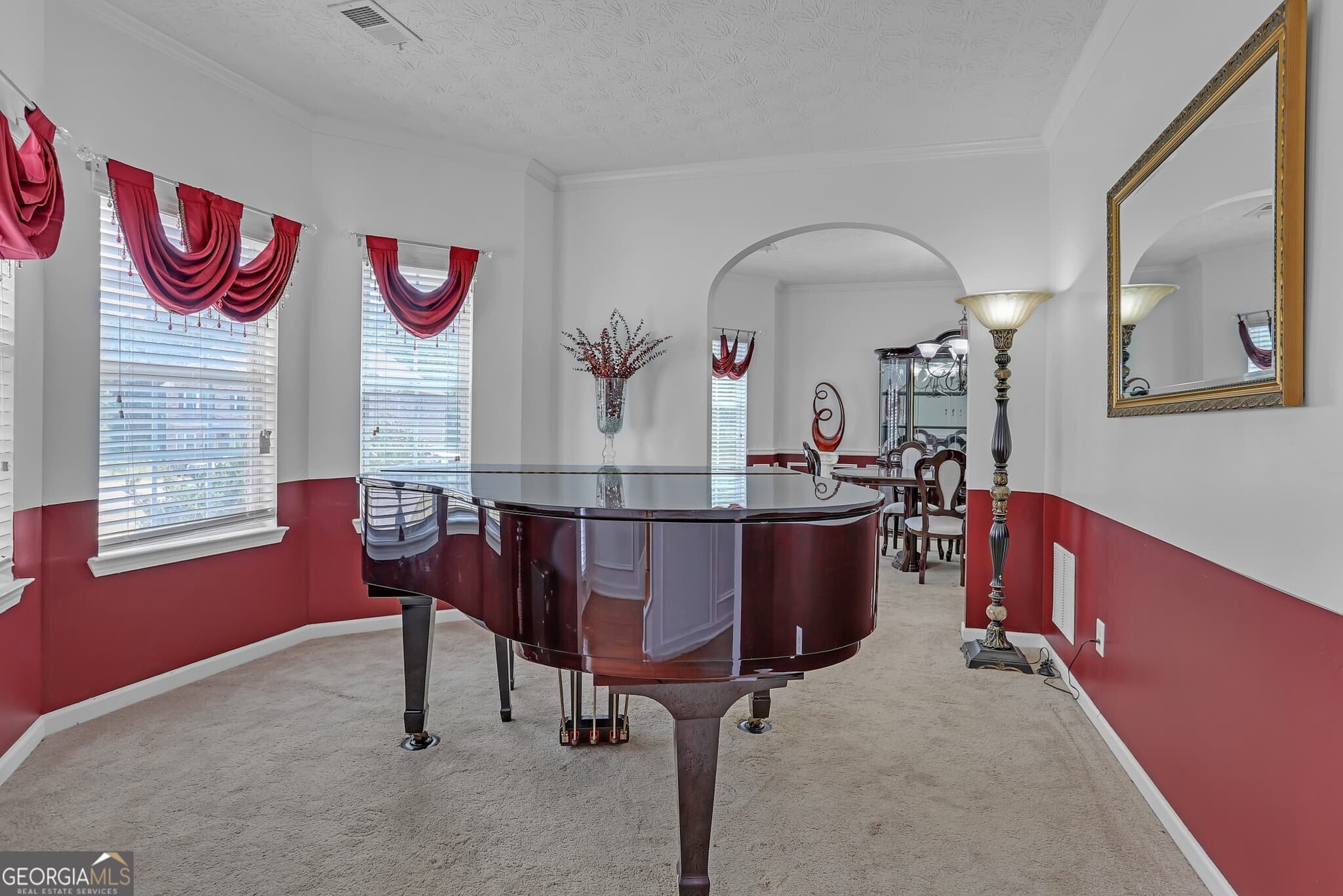 6 bedroom, 4.5 bathroom, 5,775 sq ft single family residence for sale at 605 Harris Court, Conyers, GA 30012 — photo 3