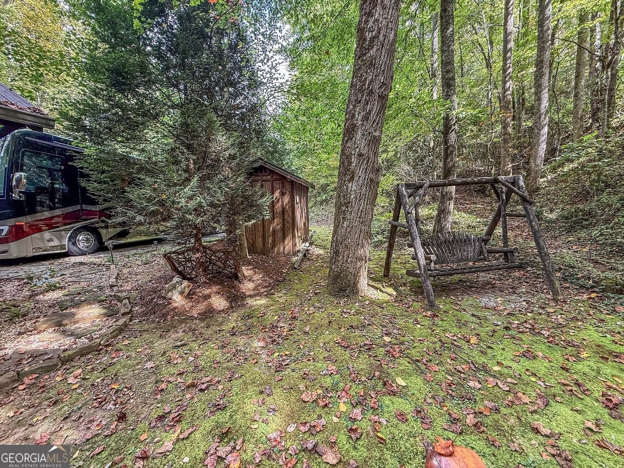 1 bedroom, 1 bathroom, 546 sq ft single family residence for sale at 51 Creekside Cove, Scaly Mountain, SC 29775 — photo 7