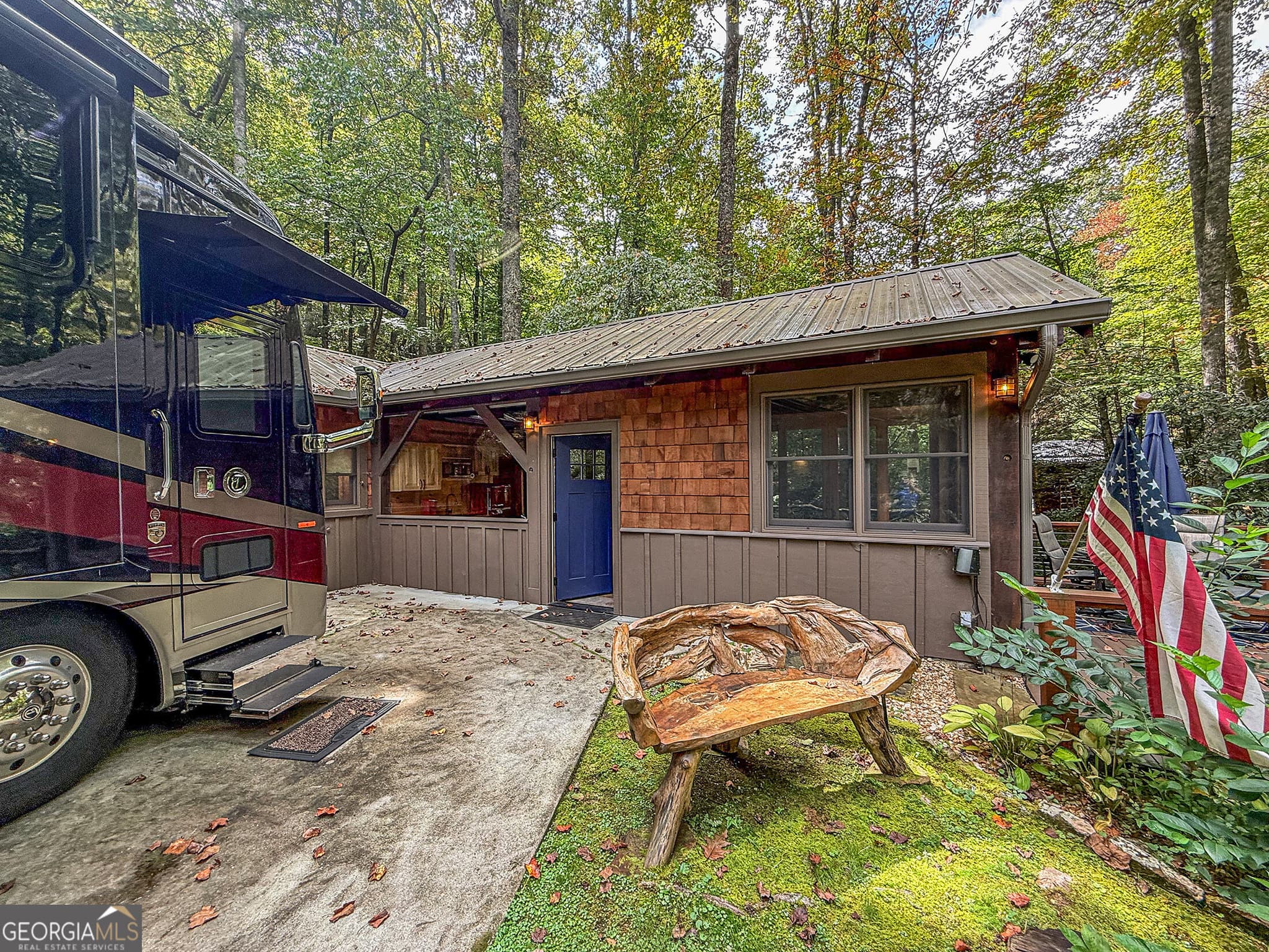 1 bedroom, 1 bathroom, 546 sq ft single family residence for sale at 51 Creekside Cove, Scaly Mountain, SC 29775