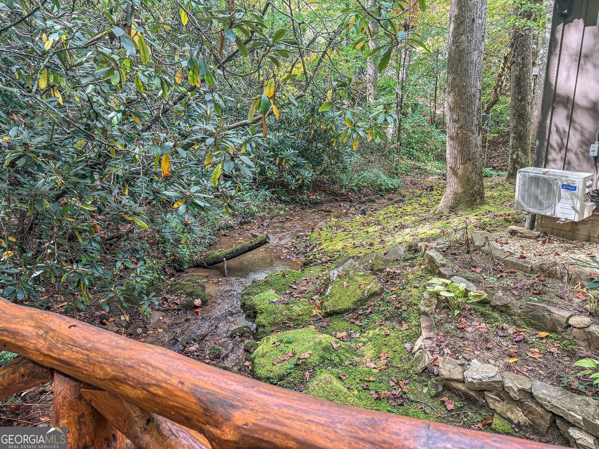 1 bedroom, 1 bathroom, 546 sq ft single family residence for sale at 51 Creekside Cove, Scaly Mountain, SC 29775 — photo 5