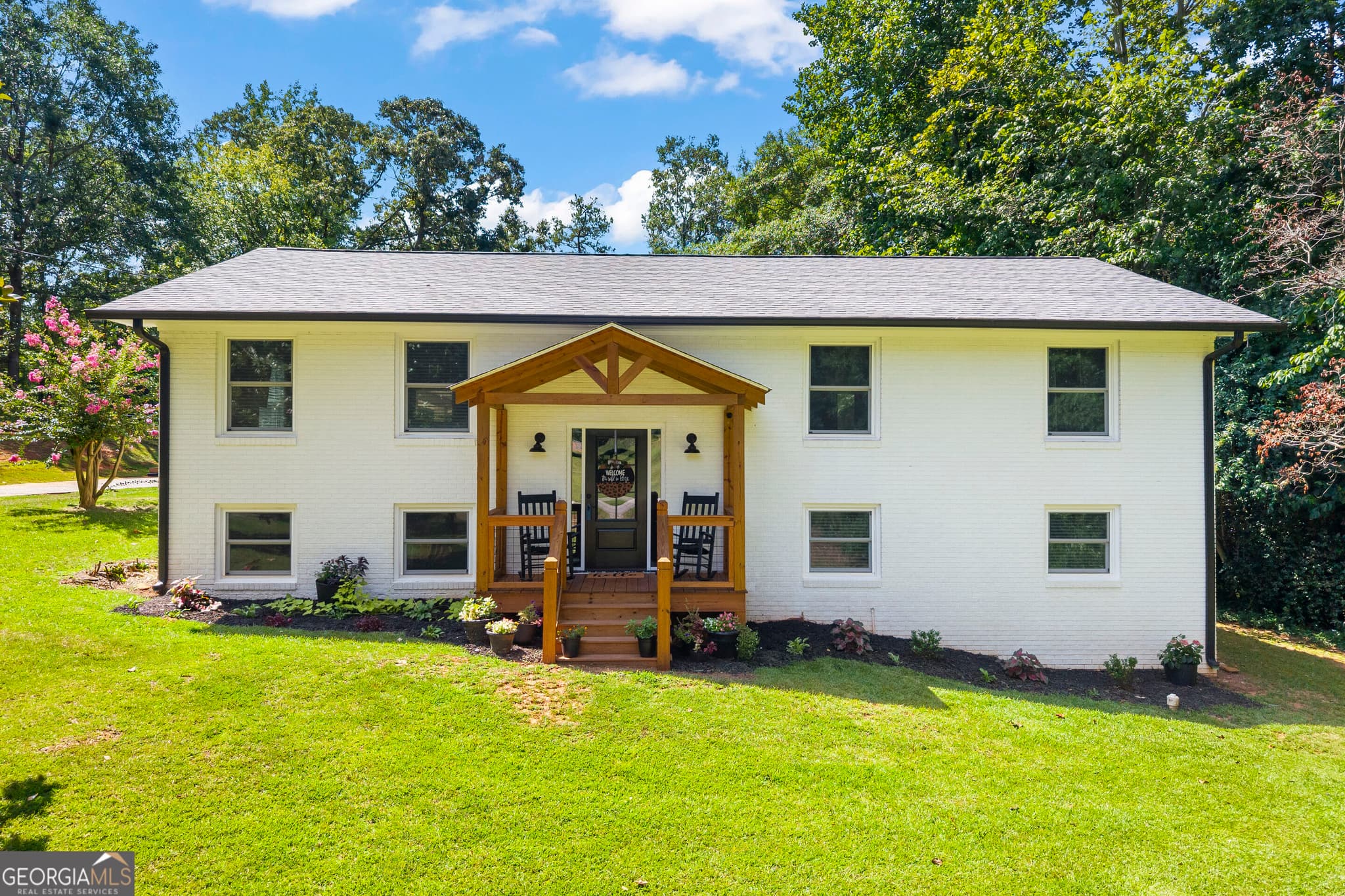 5 bedroom, 3 bathroom, 2,688 sq ft single family residence for sale at 55 Emory Drive, Hartwell, GA 30643 — photo 3