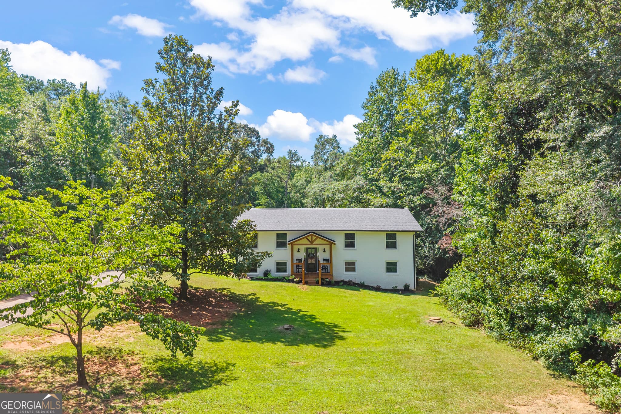 5 bedroom, 3 bathroom, 2,688 sq ft single family residence for sale at 55 Emory Drive, Hartwell, GA 30643 — photo 1 of 68