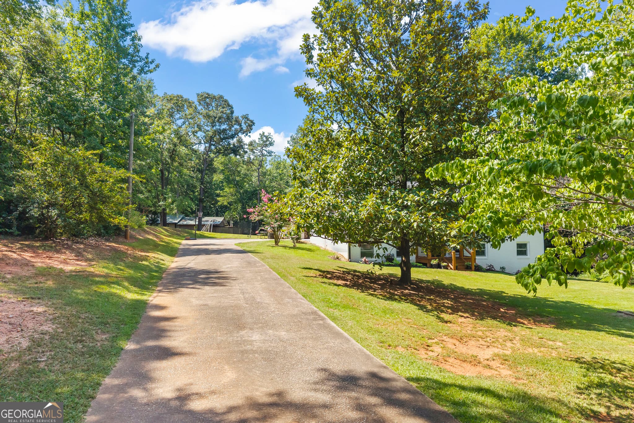 5 bedroom, 3 bathroom, 2,688 sq ft single family residence for sale at 55 Emory Drive, Hartwell, GA 30643 — photo 5