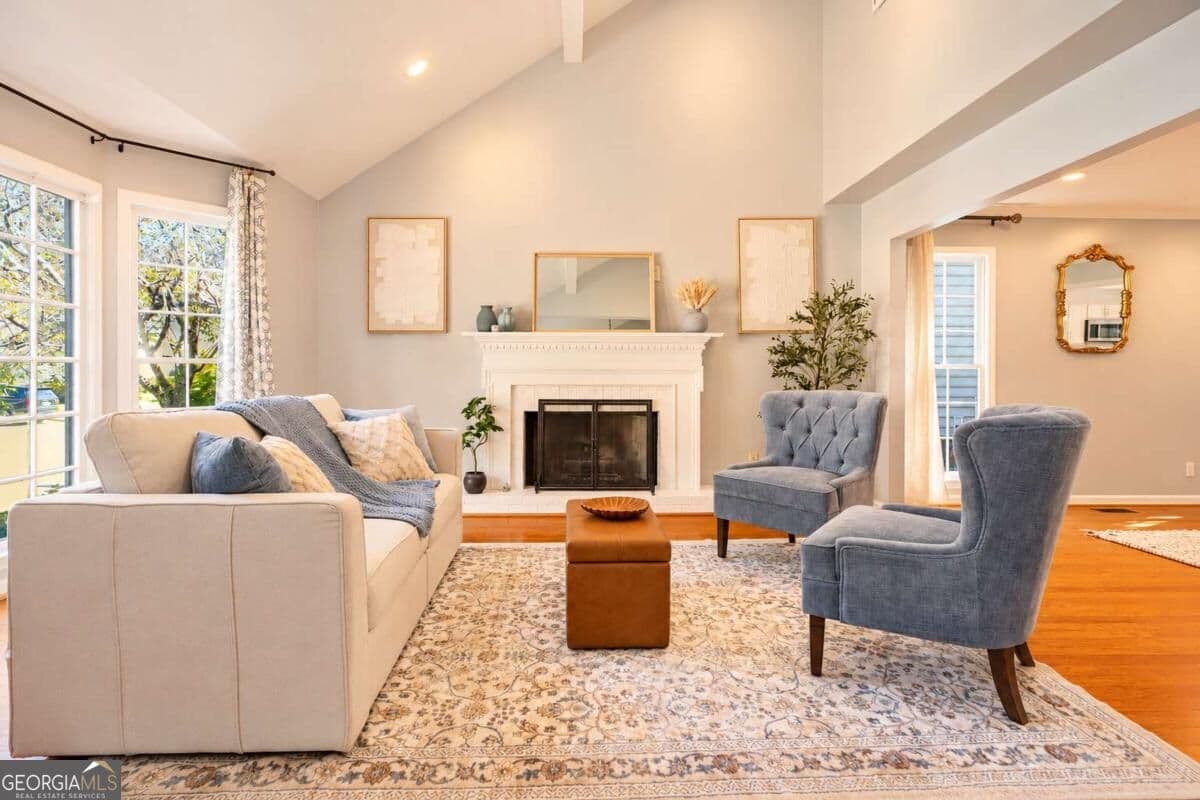 3 bedroom, 2.5 bathroom, 2,323 sq ft single family residence for sale at 1095 Dunbarton Trace, Atlanta, GA 30319 — photo 6