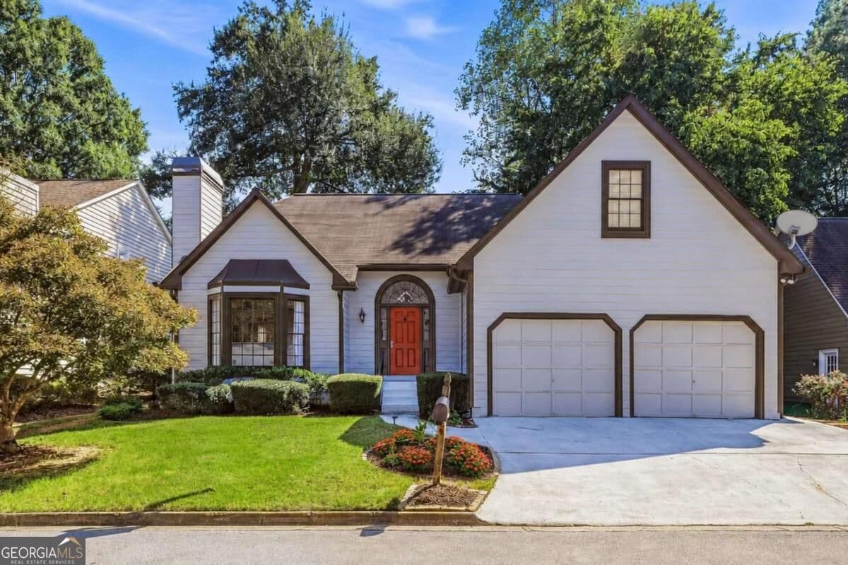 3 bedroom, 2.5 bathroom, 2,323 sq ft single family residence for sale at 1095 Dunbarton Trace, Atlanta, GA 30319 — photo 1 of 35