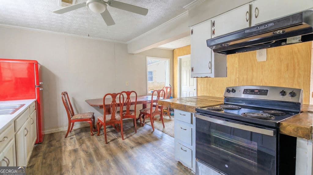 5 bedroom, 2 bathroom single family residence for sale at 251 Killian Street, Canton, GA 30114 — photo 3