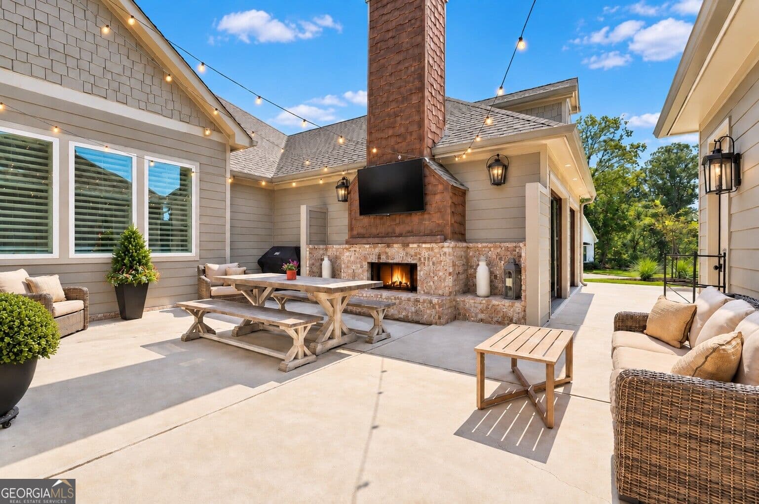 4 bedroom, 3.5 bathroom, 3,568 sq ft single family residence for sale at 40 OLD STILL RUN, Newnan, GA 30263 — photo 8