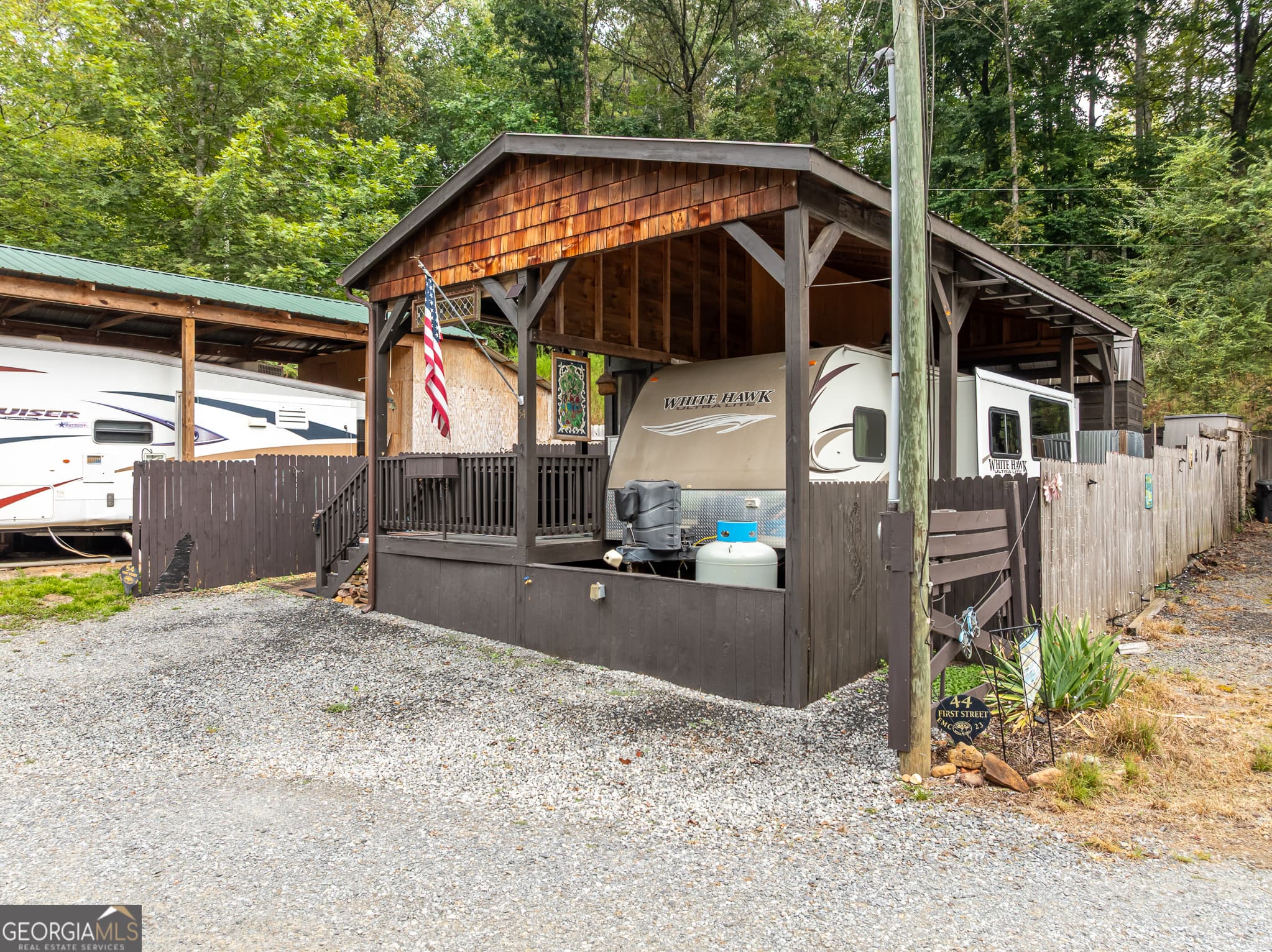 2 bedroom, 1 bathroom, 400 sq ft manufactured home,single family residence for sale at 54 First Street, Ellijay, GA 30540 — photo 4
