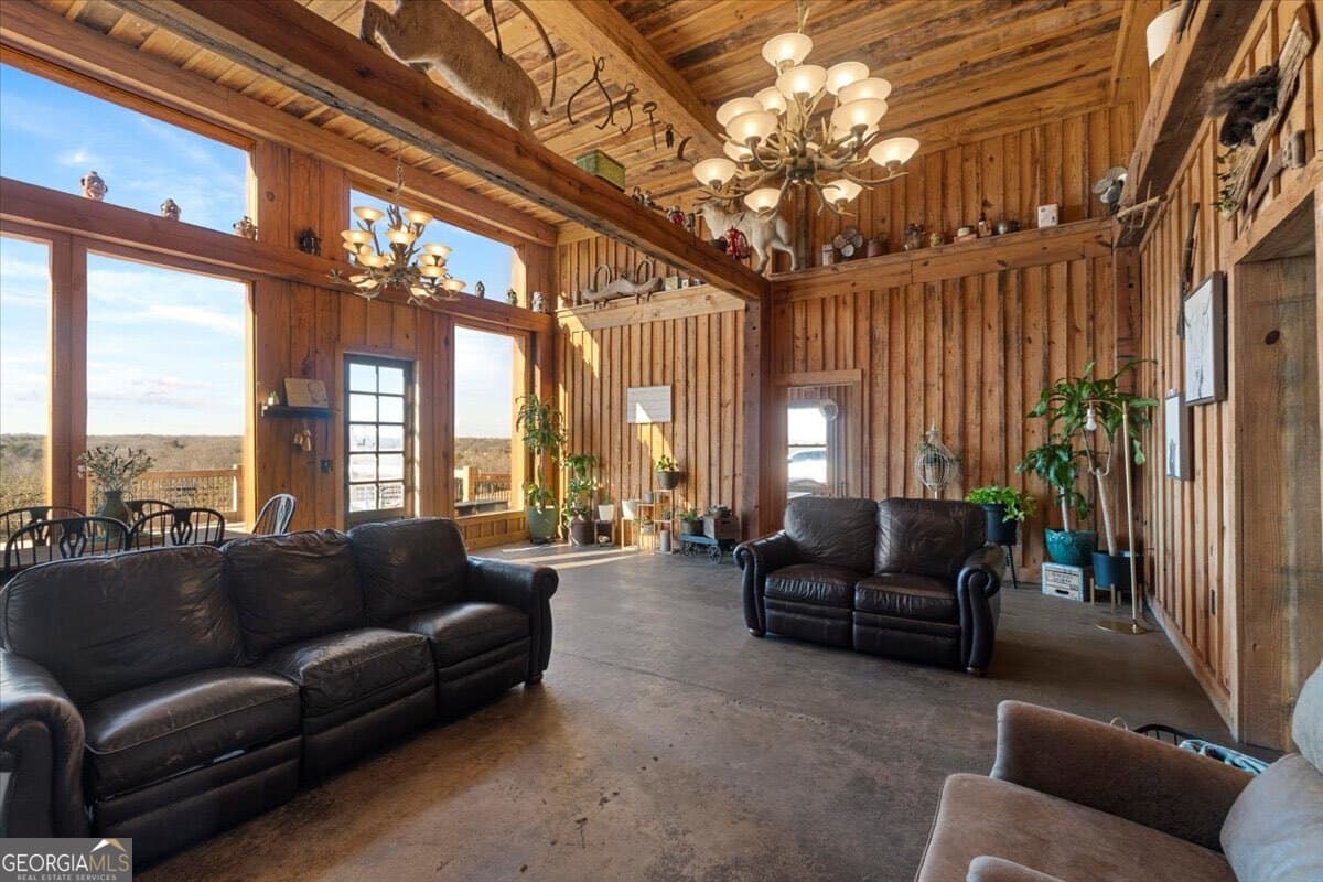 3 bedroom, 2 bathroom, 7,270 sq ft single family residence for sale at 284 Snow Farm Road, Hull, GA 30646 — photo 2