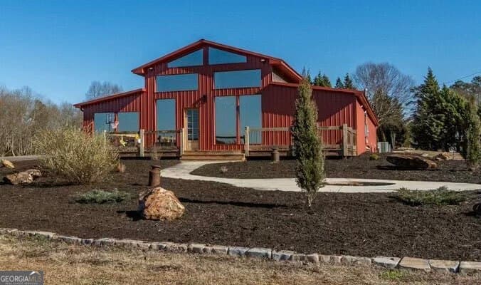 3 bedroom, 2 bathroom, 7,270 sq ft single family residence for sale at 284 Snow Farm Road, Hull, GA 30646 — photo 1 of 64